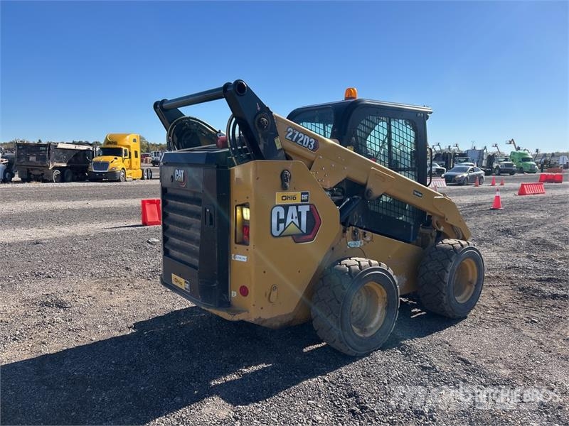 CAT 272D3 Two-Speed Skid Steer Loader Kompaktrakodók