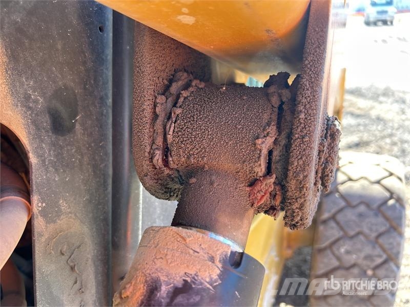 CAT 272D3 Two-Speed Skid Steer Loader Kompaktrakodók