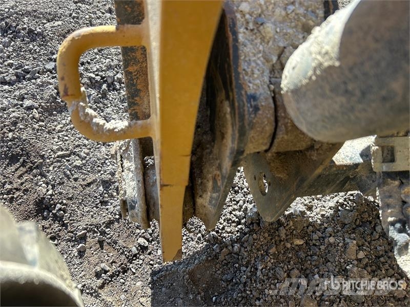 CAT 272D3 Two-Speed Skid Steer Loader Kompaktrakodók
