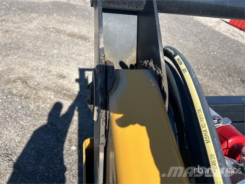 CAT 272D3 Two-Speed Skid Steer Loader Kompaktrakodók