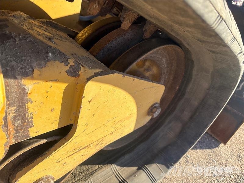 CAT 289D3 Mini Pale Gommate