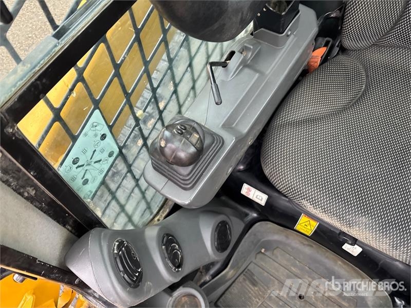CAT 289D3 Lietoti riteņu kompaktiekrāvēji