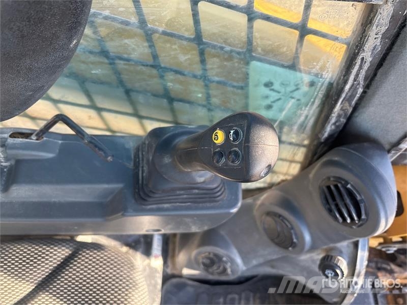 CAT 289D3 Mini Pale Gommate
