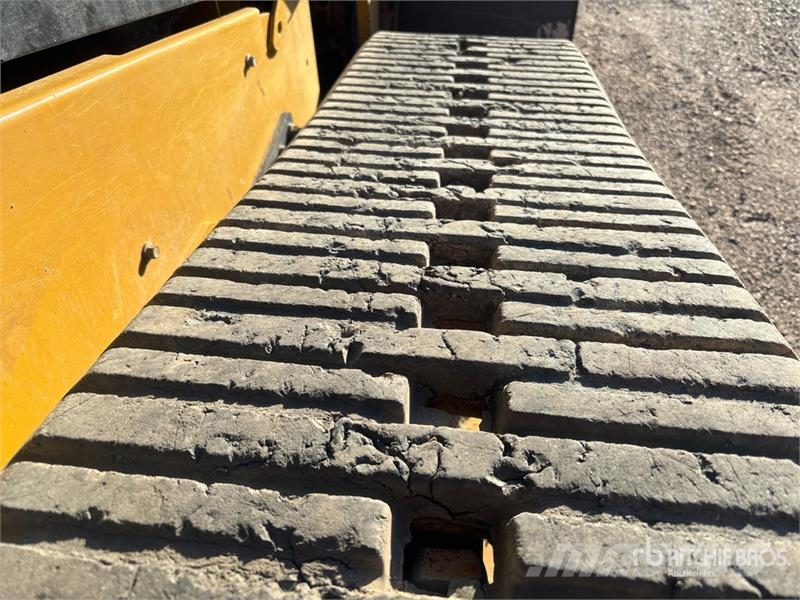 CAT 289D3 Mini Pale Gommate