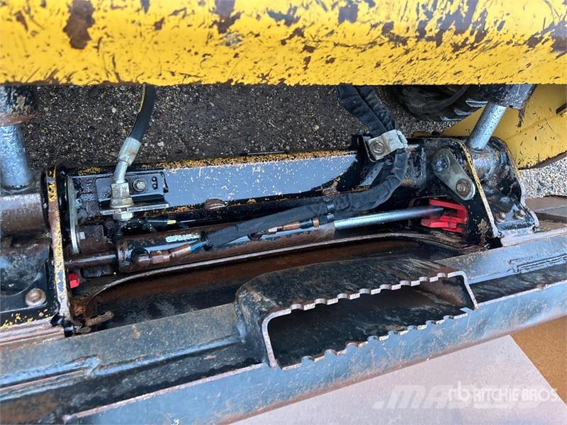 CAT 289D3 Lietoti riteņu kompaktiekrāvēji