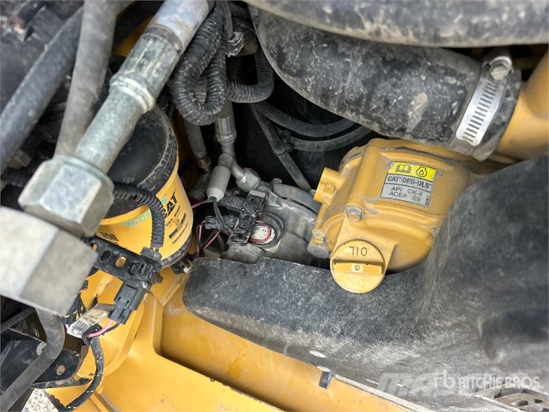 CAT 299D3 滑移装载机