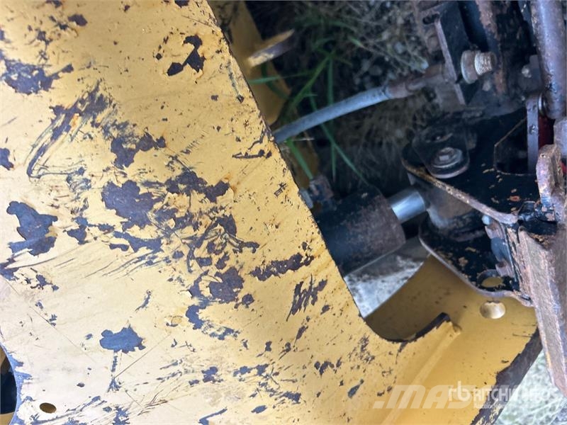 CAT 299D3 滑移装载机