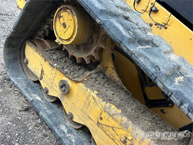 CAT 299D3 滑移装载机
