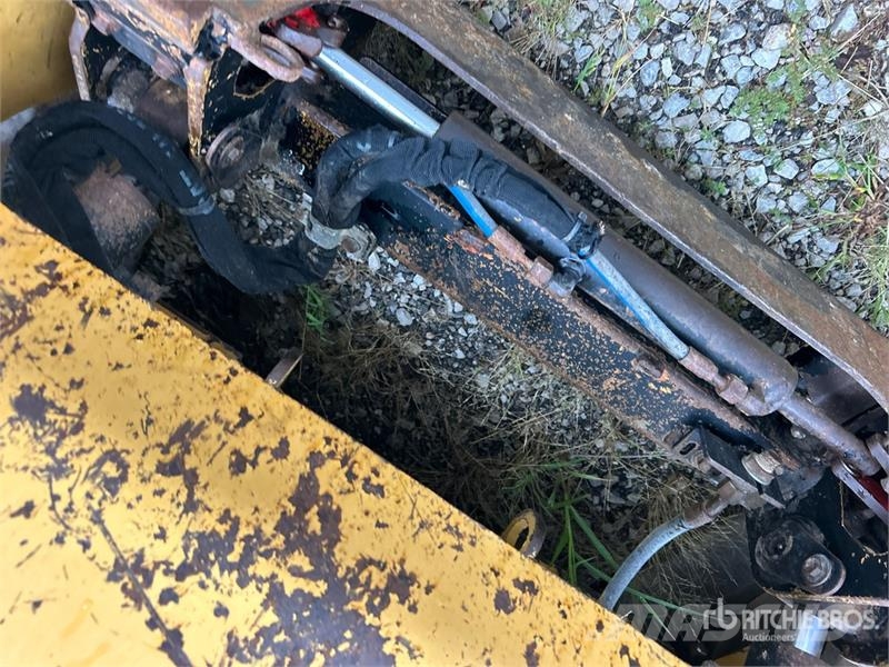CAT 299D3 滑移装载机