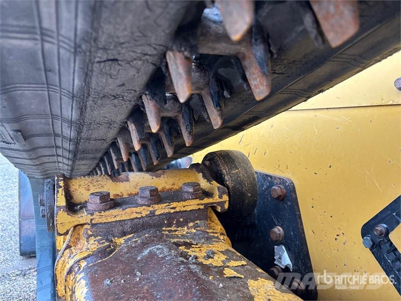 CAT 299D3 XE Two-Speed Compact Track Loader Skid steer mini nakladalci