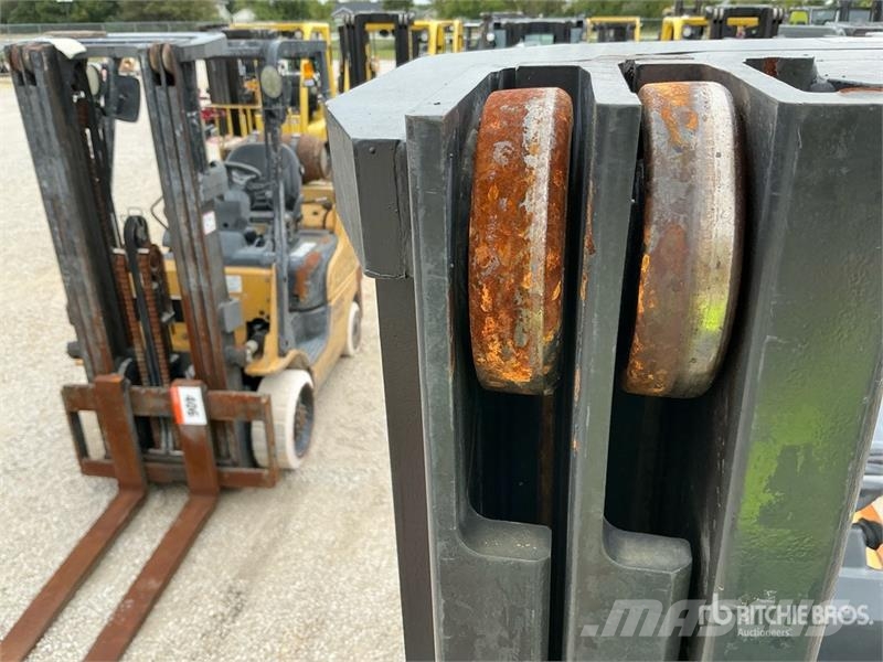 CAT 2C5000 5000 lb Pneumatic Tire Forklift Інше