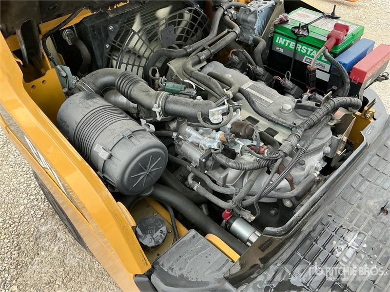 CAT 2C5000 5000 lb Pneumatic Tire Forklift Інше