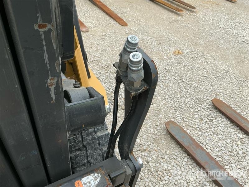 CAT 2C5000 5000 lb Pneumatic Tire Forklift Інше