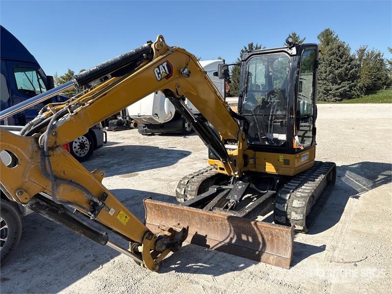 CAT 305 CR Mini Excavator حفارات صغيرة أقل من 7 طن (حفارات صغيرة)