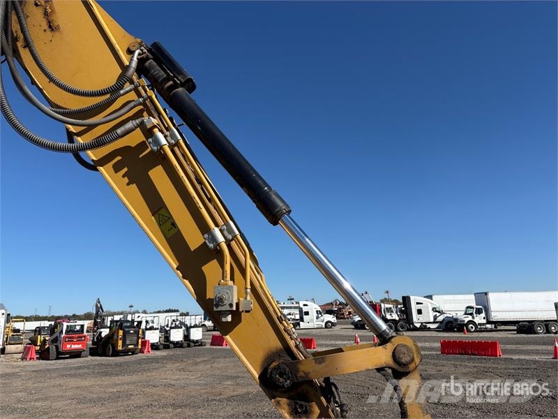 CAT 313F L Gravemaskiner på larvebånd
