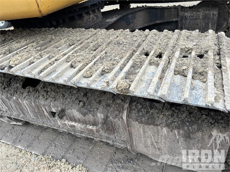CAT 318C Гусеничні екскаватори