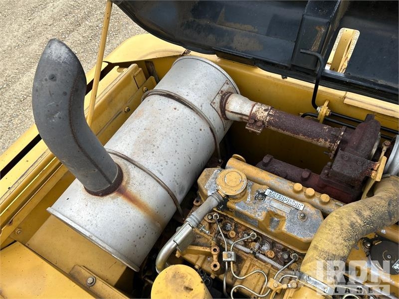 CAT 318CL Tracked Excavator Roomikekskavaatorid