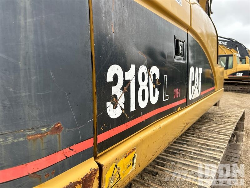 CAT 318CL Tracked Excavator Roomikekskavaatorid