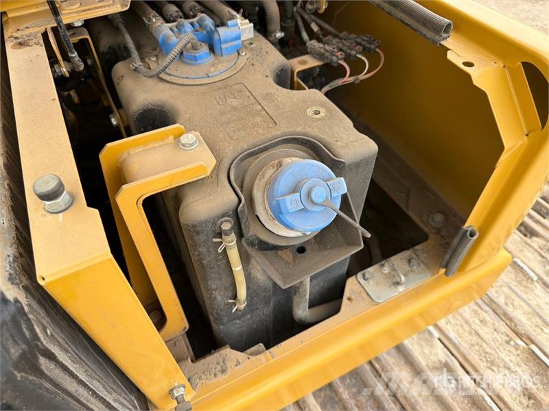 CAT 320 Tracked Excavator Crawler excavators