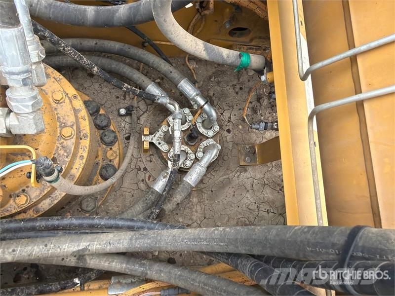 CAT 320 Tracked Excavator Crawler excavators