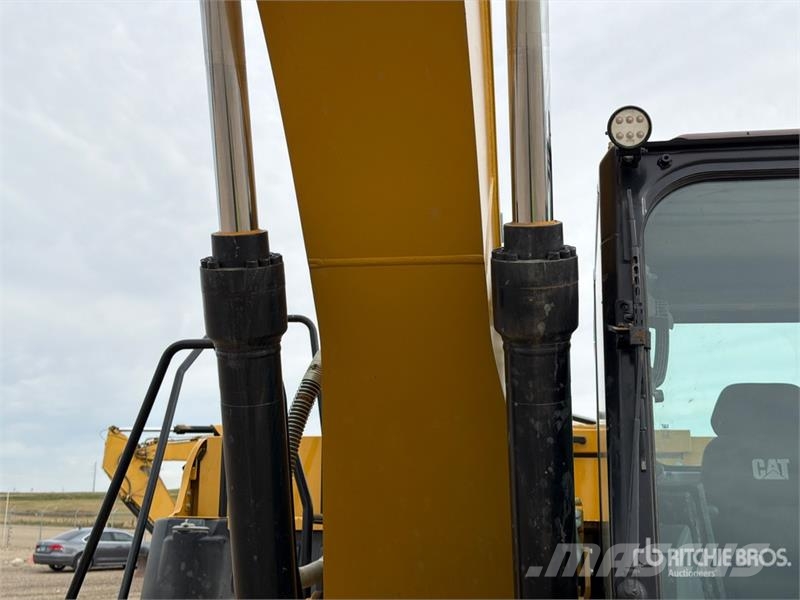CAT 320 Tracked Excavator Crawler excavators