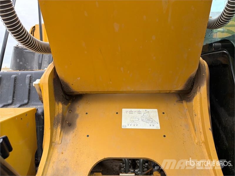 CAT 320 Tracked Excavator Crawler excavators
