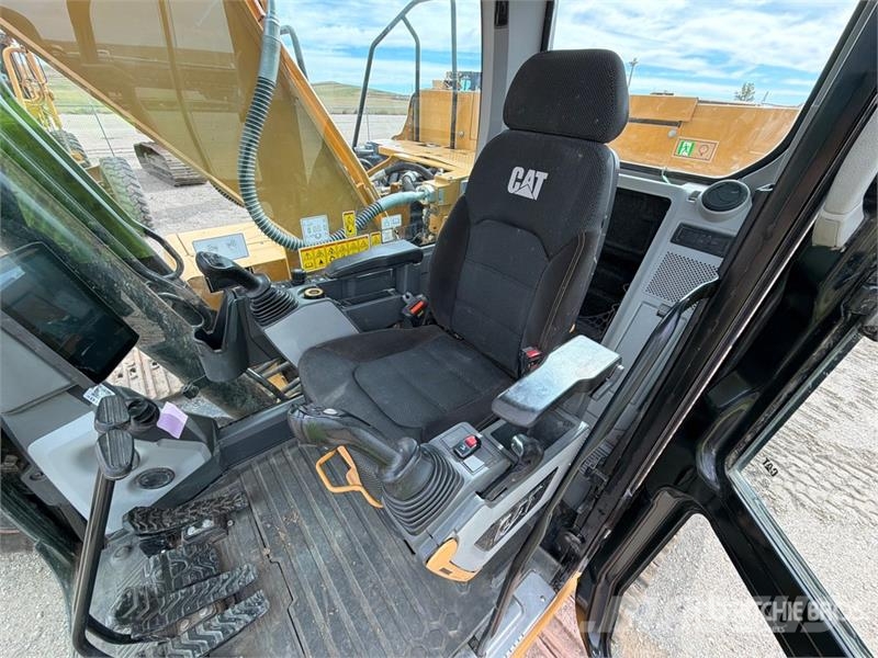CAT 320 Tracked Excavator Crawler excavators