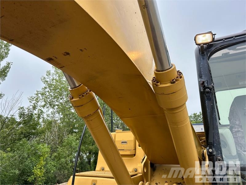 CAT 320C L Tracked Excavator Roomikekskavaatorid