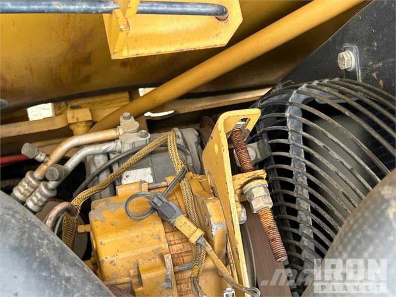 CAT 320C L Tracked Excavator Roomikekskavaatorid