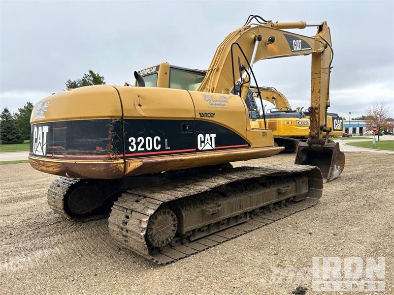 CAT 320CL Tracked Excavator Roomikekskavaatorid