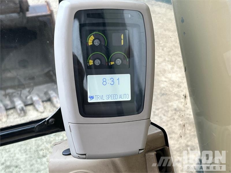 CAT 320CL Tracked Excavator Roomikekskavaatorid