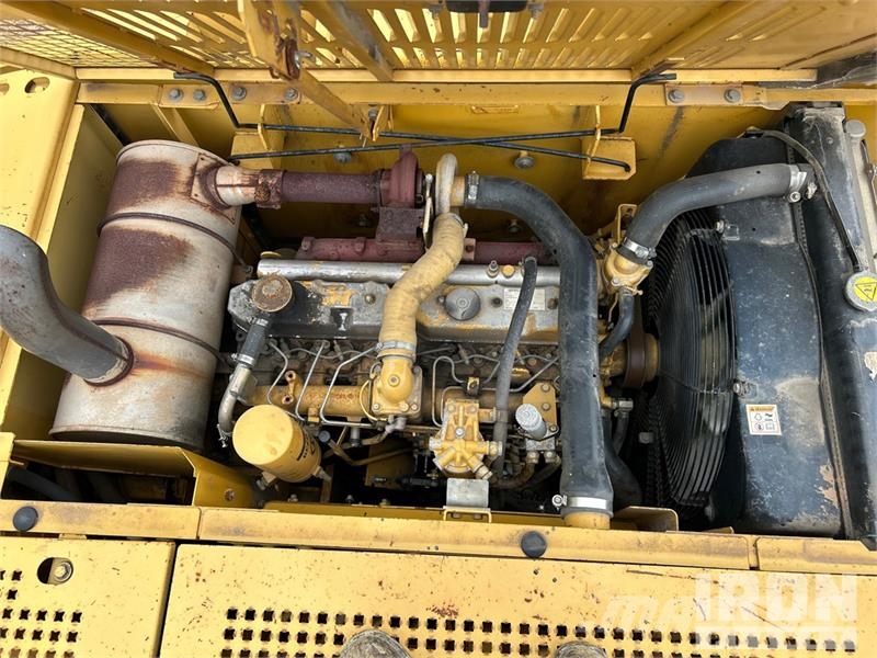 CAT 320CL Tracked Excavator Roomikekskavaatorid
