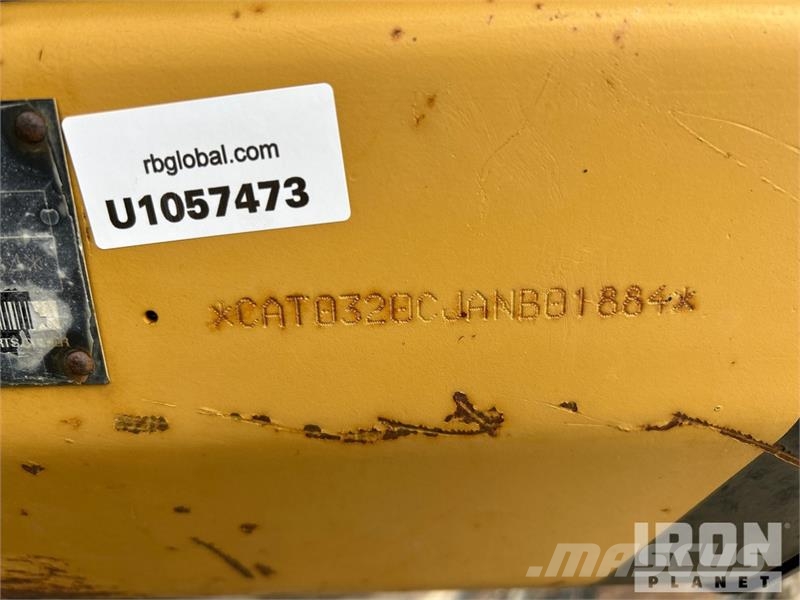 CAT 320CL Tracked Excavator Roomikekskavaatorid