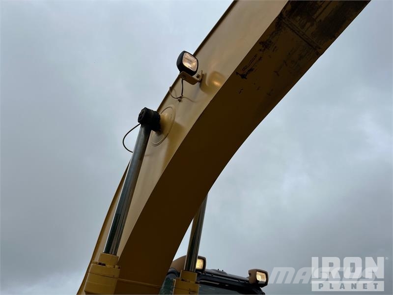 CAT 320CL Tracked Excavator Roomikekskavaatorid