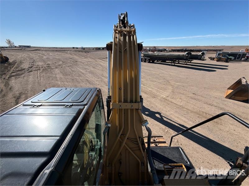 CAT 320E Pásová rýpadla