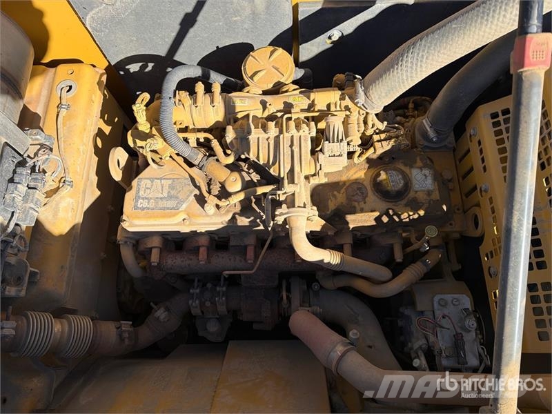 CAT 320E Pásová rýpadla