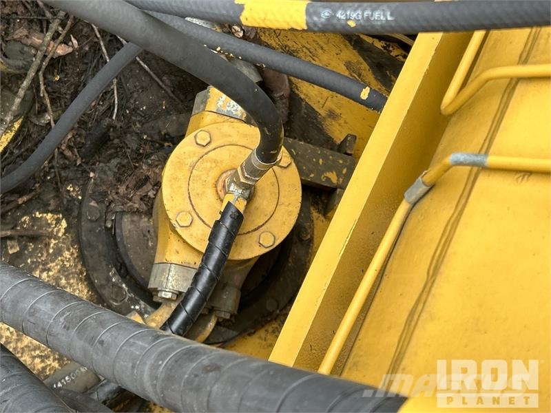 CAT 322C L Tracked Excavator Lánctalpas kotrók