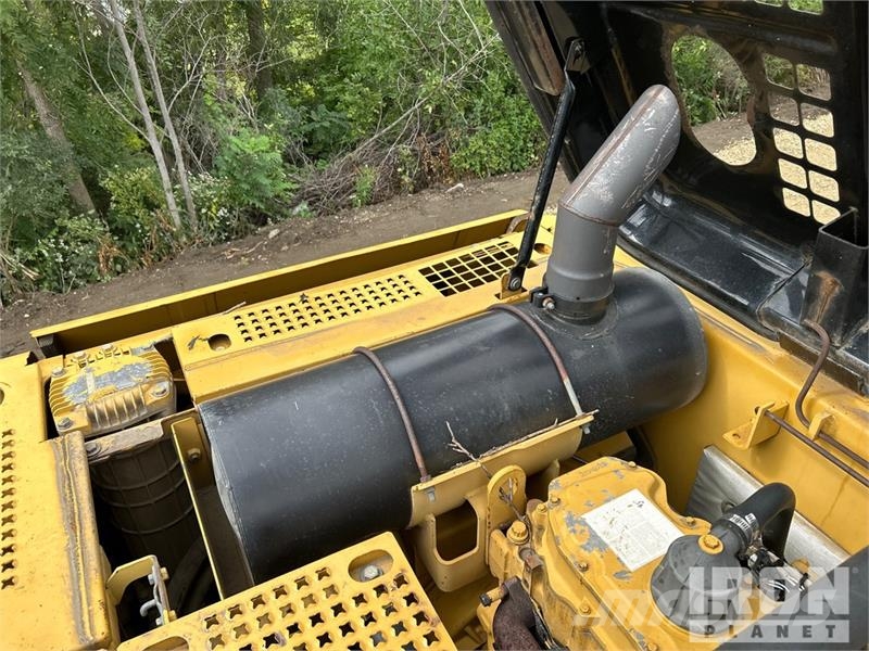 CAT 322C L Tracked Excavator Lánctalpas kotrók