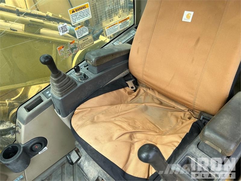 CAT 322C L Tracked Excavator Lánctalpas kotrók