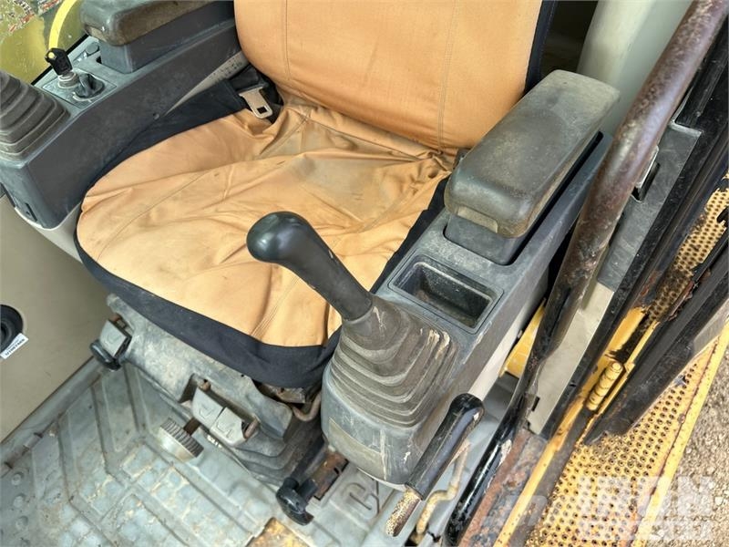 CAT 322C L Tracked Excavator Lánctalpas kotrók