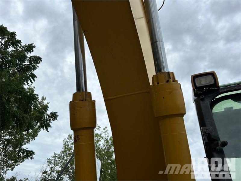 CAT 322C L Tracked Excavator Lánctalpas kotrók