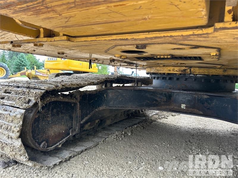 CAT 322C L Tracked Excavator Lánctalpas kotrók