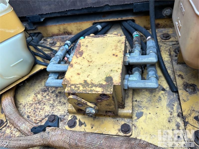 CAT 322C L Tracked Excavator Lánctalpas kotrók