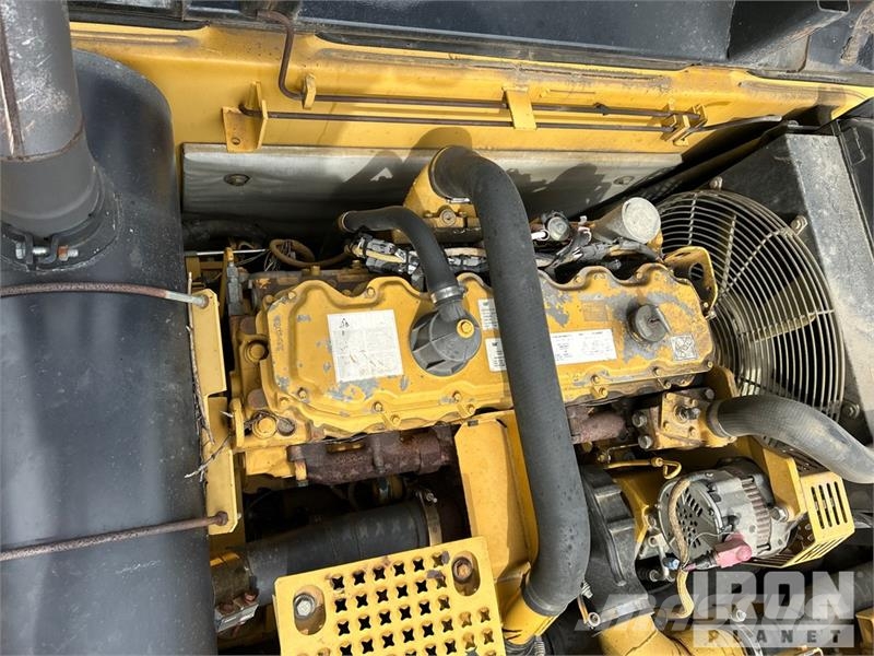 CAT 322C L Tracked Excavator Lánctalpas kotrók