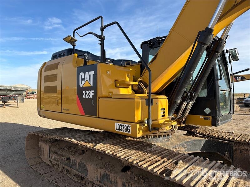 CAT 323F L Tracked Excavator حفارات زحافة