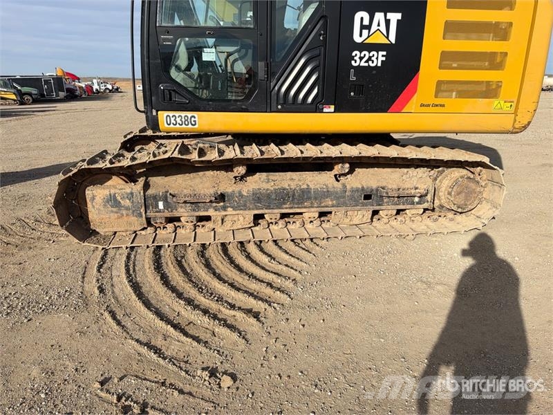 CAT 323F L Tracked Excavator حفارات زحافة
