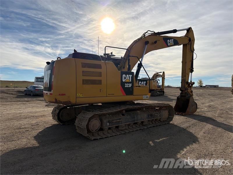 CAT 323F L Tracked Excavator حفارات زحافة