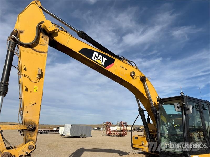 CAT 323F L Tracked Excavator حفارات زحافة