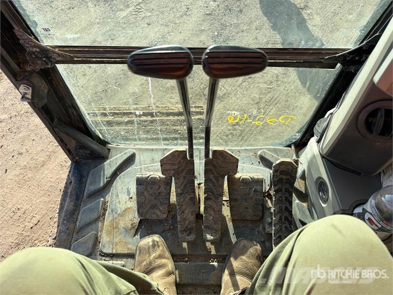 CAT 323F L Tracked Excavator حفارات زحافة