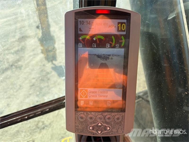 CAT 323F L Tracked Excavator حفارات زحافة